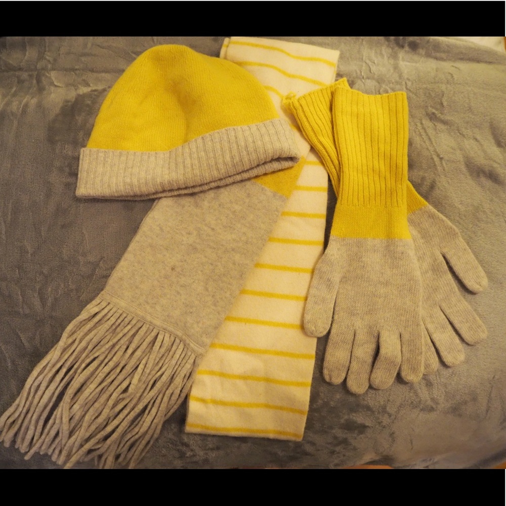 Jcrew matching hat, gloves, and scarf